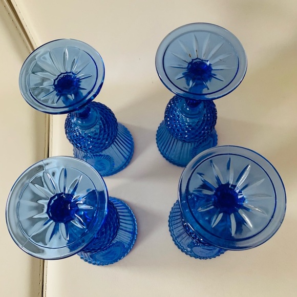 Avon blue drinking glasses - Picture 9 of 9
